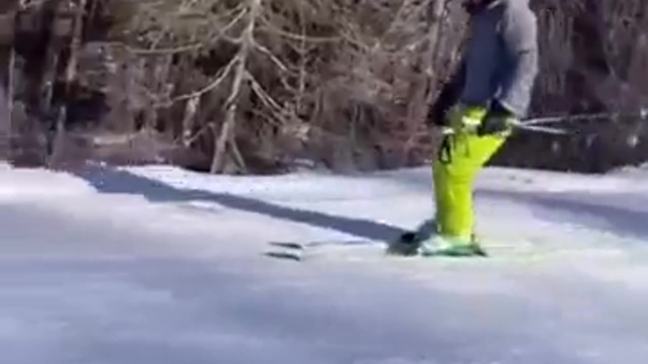 ¡Mamá, esto es lo más! ¡Tienes que ver este truco!