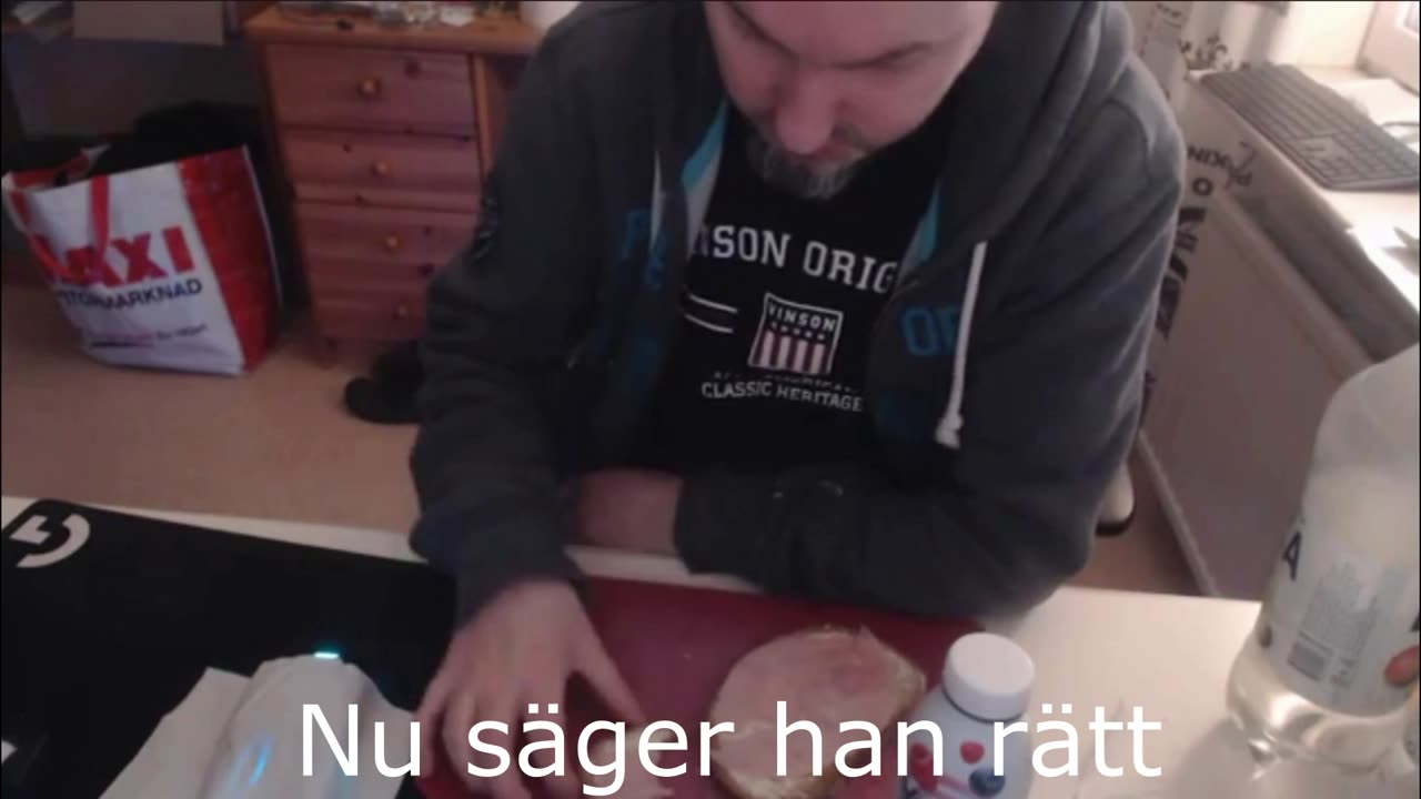 Micke Magmys kan inte hålla reda på orden flickvän och pojkvän