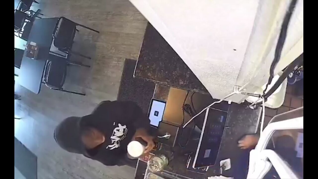 Man orders free water, then steal tip jar, caught on camera
