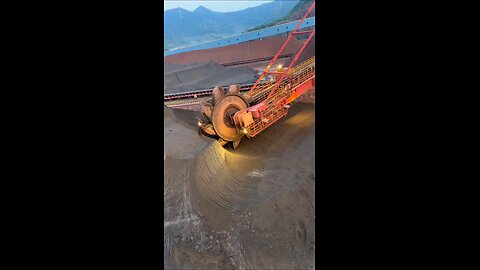 Bucket Wheel Excavator: Raksasa Penggali Tambang!