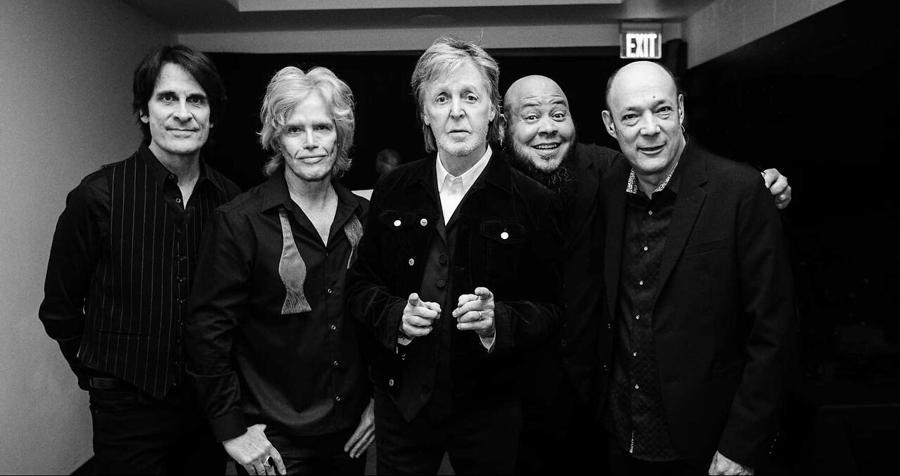 Live And Let Die ~ Paul McCartney ( Live )