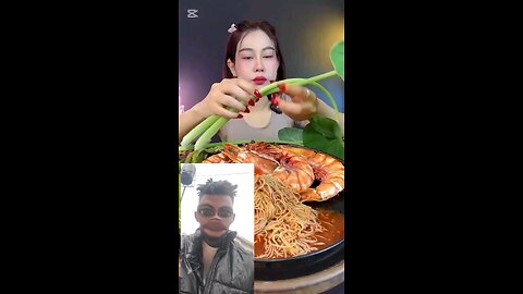 She Randomly Ate Cocoyam Leaves with Indomie and Shrimp 🍜🍤🌿