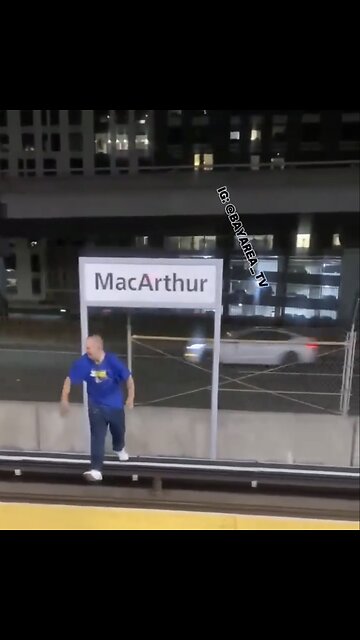 MAN ESCAPES BEING CRUSH🚦🏃🚈BY SPEEDING TRAIN IN OAKLAND, CA🚉🛗💫