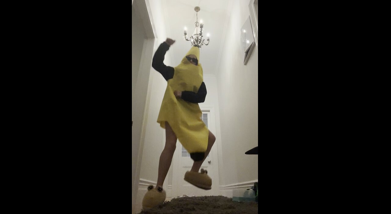 iPhone 17 Dance Off!