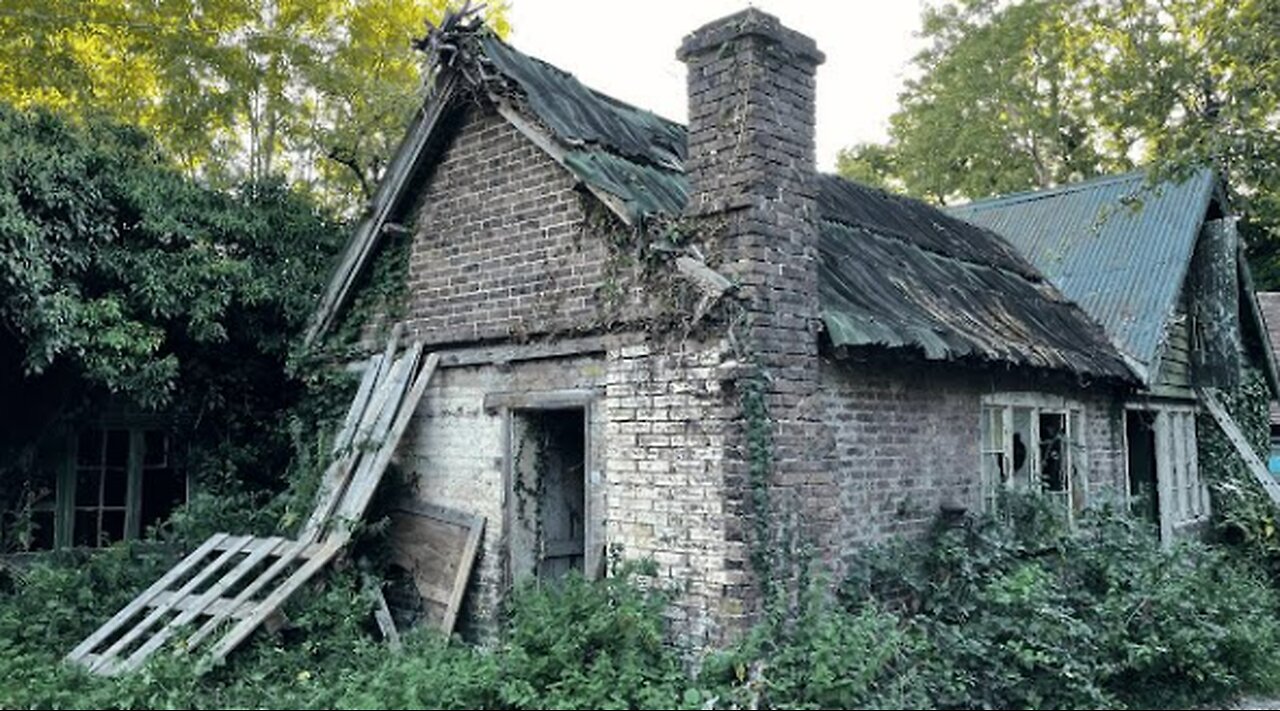 Restoration: Abandoned 100 Year Old Workshop Renovation - 2 Year Timelapse