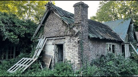 Restoration: Abandoned 100 Year Old Workshop Renovation - 2 Year Timelapse