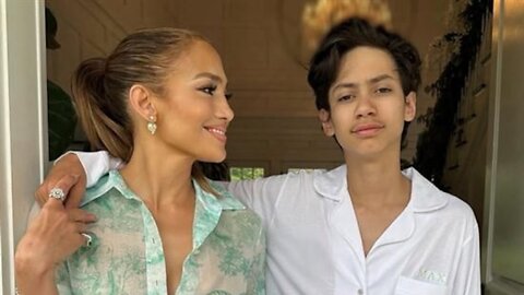 Jennifer Lopez Shares Video of 17-Year-Old Max's Sweet Singing Skills