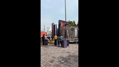 namaskar pranam doston aur yah DJ dekh sakte hain kiska