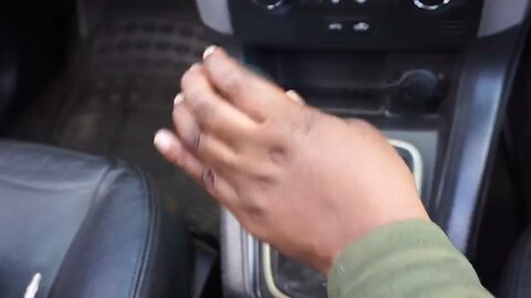 HOW TO DRIVE A MANUAL CAR