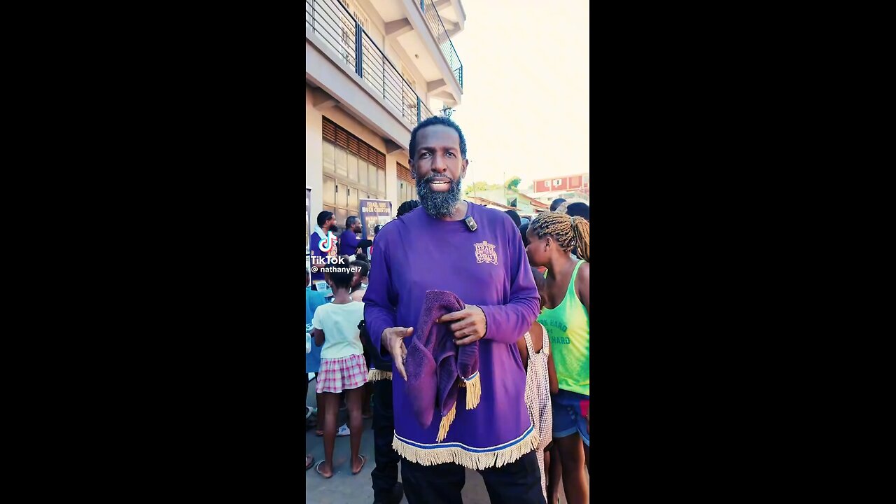 IUIC IN NOSY BE MADAGASCAR , ja joe leisi dat boen, Madagascar. 12 Tribes World wide!!!!