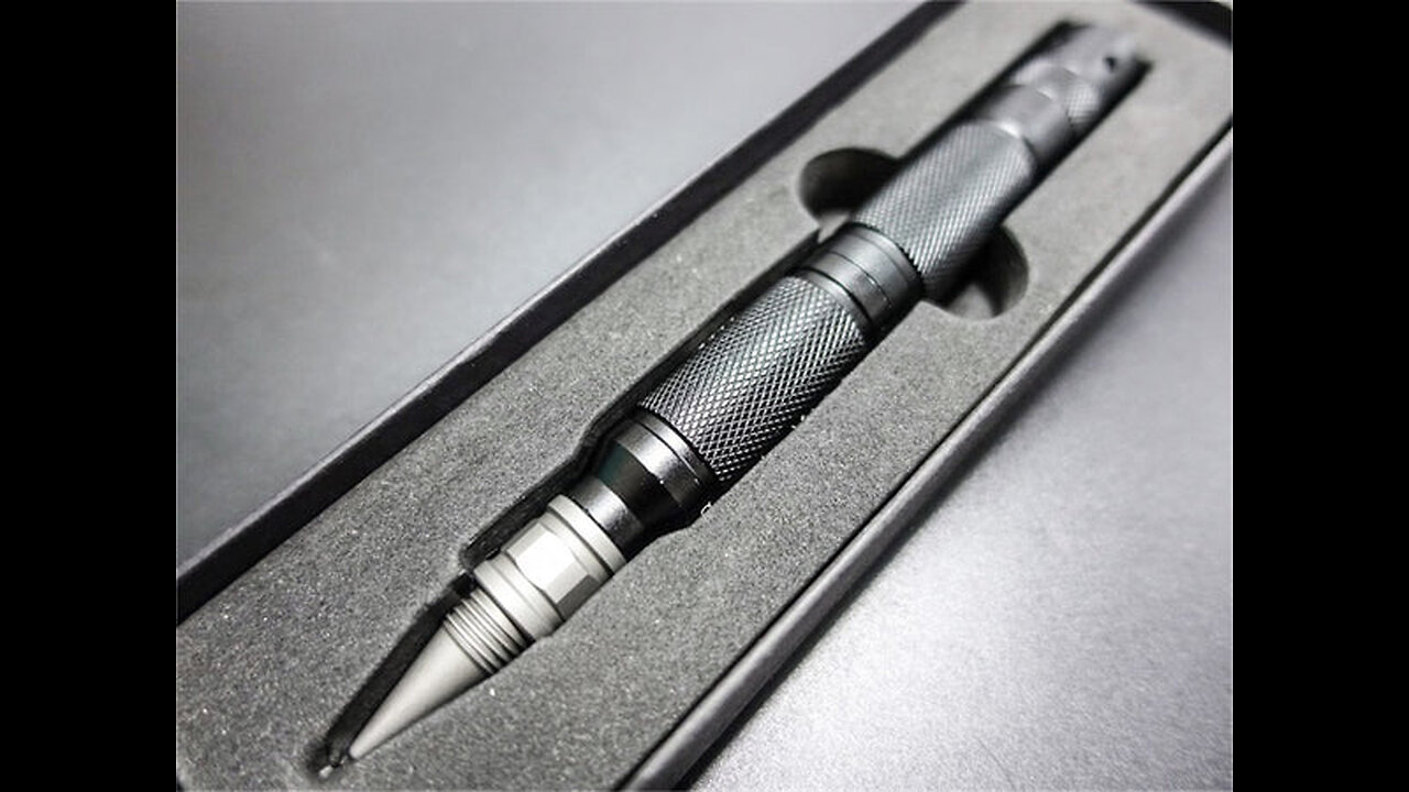 3-in-1 Pocket Self-defense Gadget - Glass Breaker, Knife and Flashlight