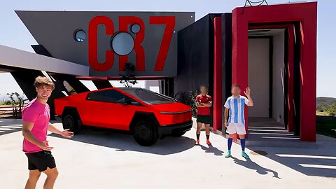 I Asked Ronaldo and Messi For a House Tour!