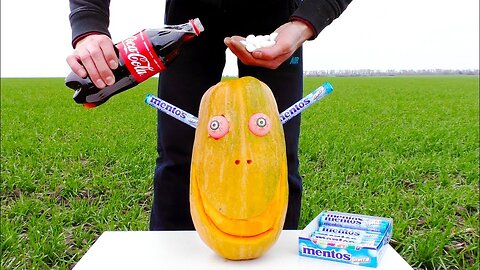 Experiment Pumpkin Vs Coca-Cola and Mentos