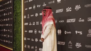 EWC 2025 Opening Ceremony Red Carpet Arrivals | Seventeen’s DINO & More!