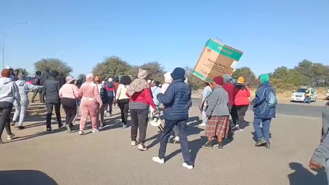 DFA Shutdown Protest 01
