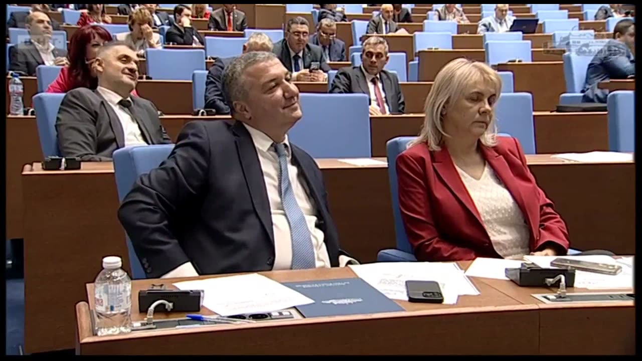 Радостин Василев казва на Кирил Добрев, че е "контрабандист"