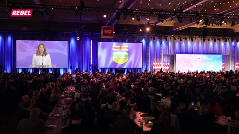 WATCH: Danielle Smith delivers rousing speech after Poilievre leadership review win