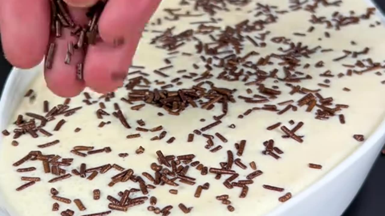 I will teach you how to prepare a delicious chocolate cake with simple ingredients