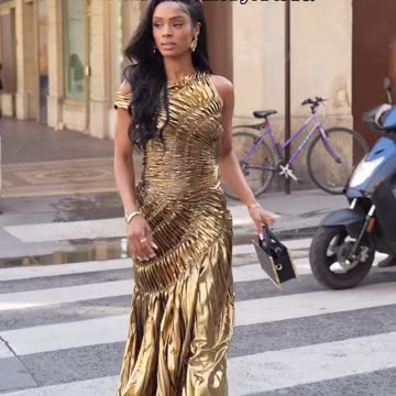 — walk in the room like God sent you there ✨ message me at 🔗 in bio for a confidence chat