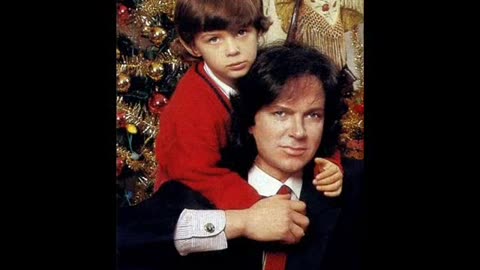 Camilo Sesto canta por las fiesta de fin de año.wmv