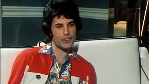 Queen - Freddie Mercury Interview (Countdown 1977)