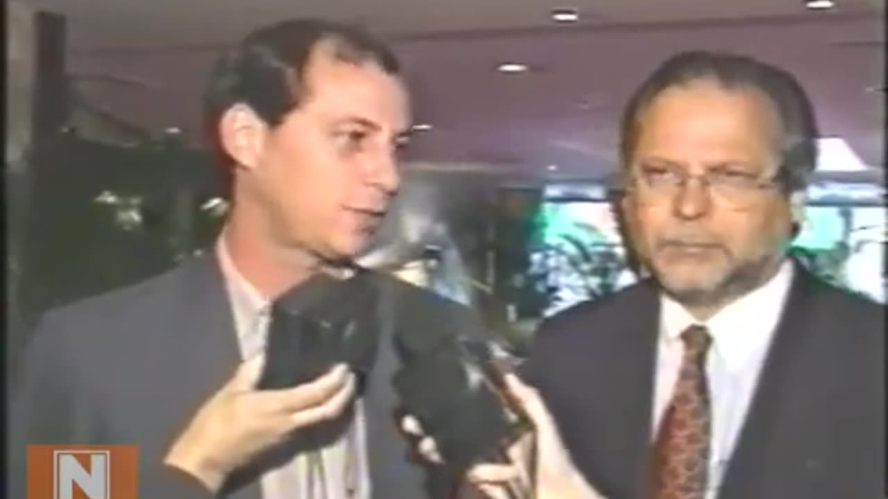 1996 CIRO GOMES, ACOMPANHADO DE JOSÉ DIRCEU, CRITICA DURAMENTE FERNANDO HENRIQUE CARDOSO