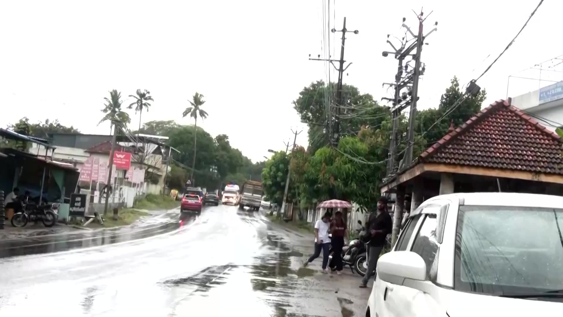 Early arrival of Indias monsoon rains brings heatwave relief
