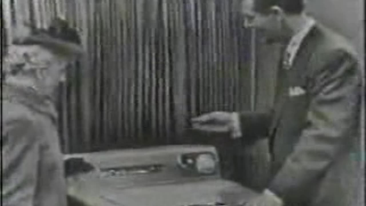 Commercial - Frigidare Automatic Washer (X- Mas in Department Store) 1950