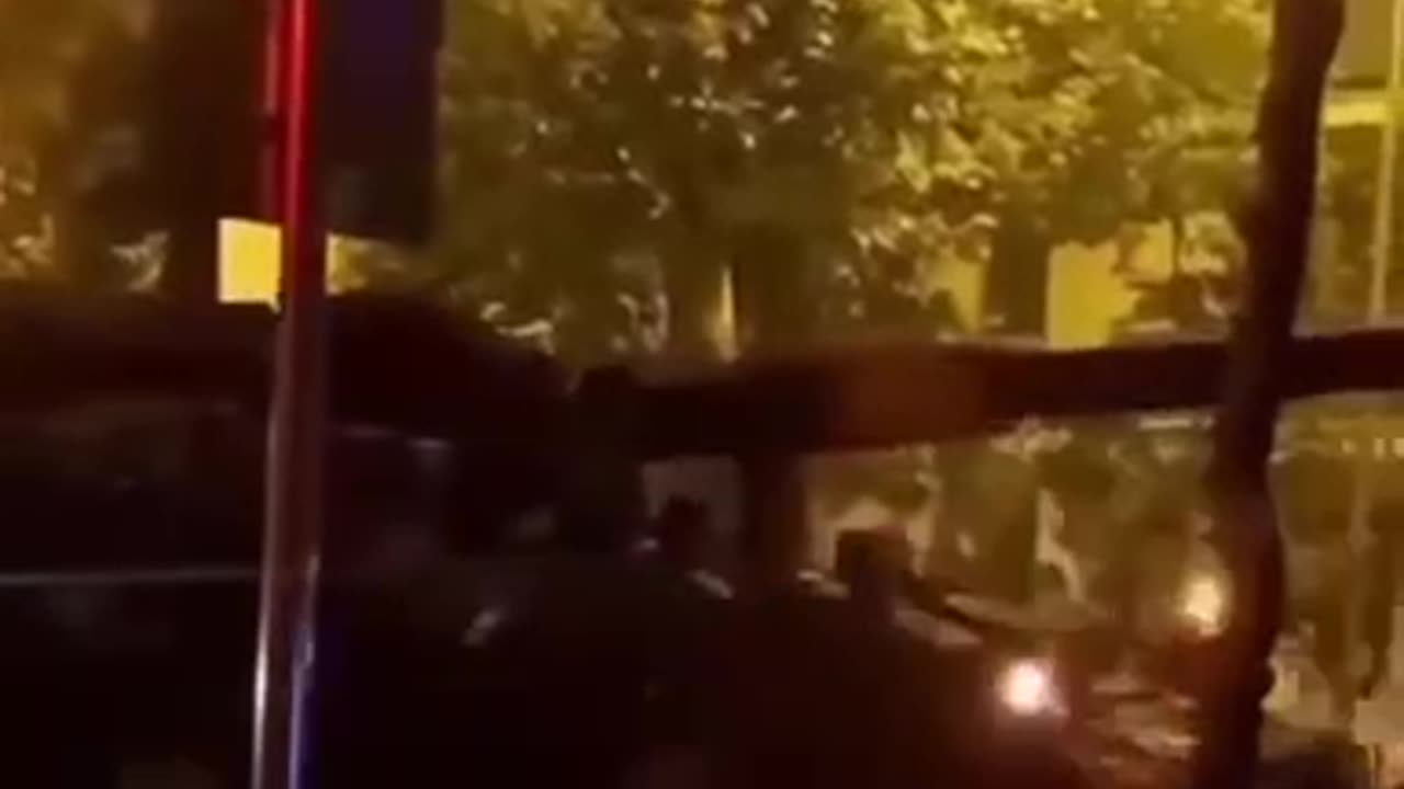 Maďarsko sťahuje tanky a ťažké obrnené vozidlá na hranice s Ukrajinou