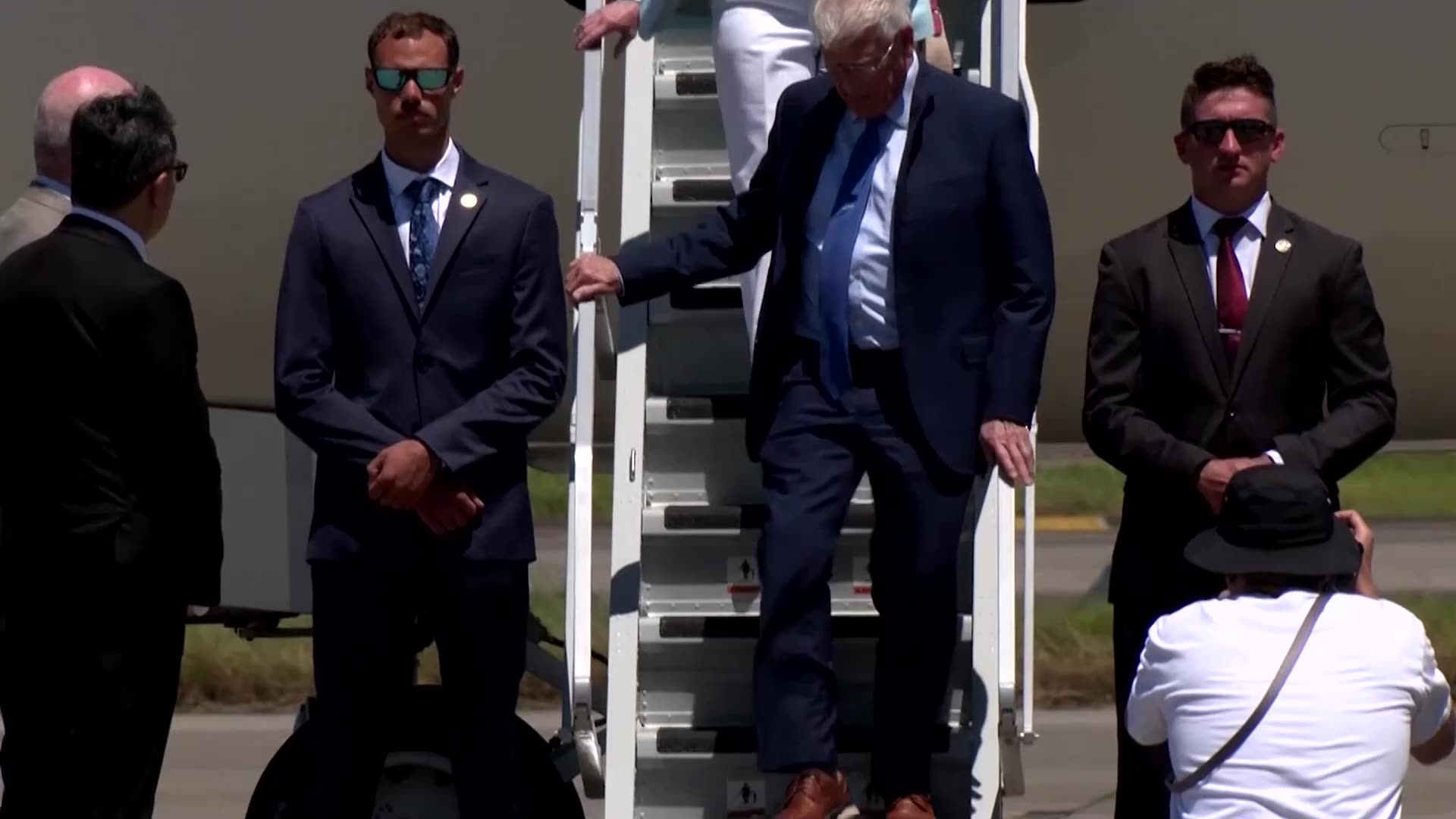 China strongly dissatisfied with US Senators visit to Taiwan