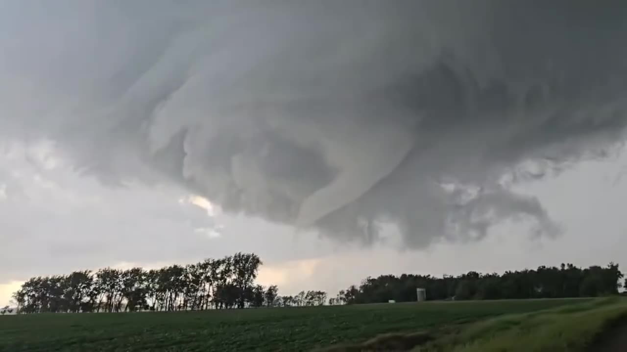 Tornado on the ground near Clear Lake, South Dakota