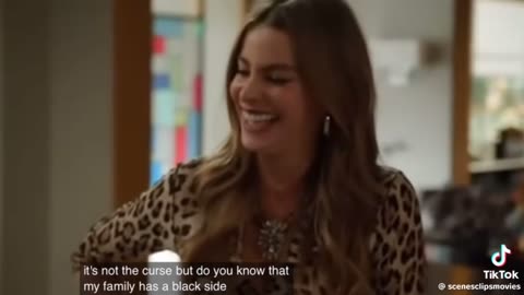 Modern Family - Gloria Pritchett - bloopers