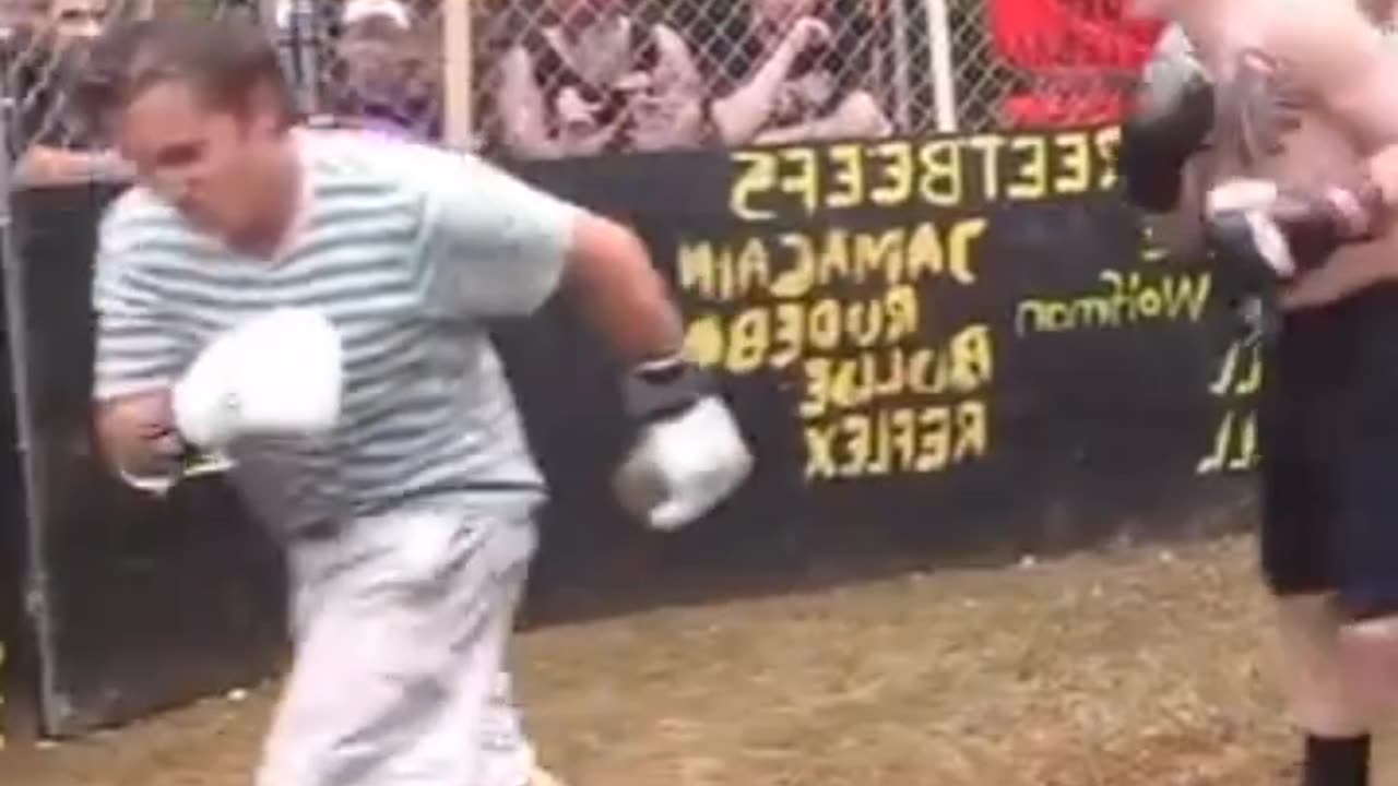 This GUY HAS INSANE power!!!🔥🥶#nextfighter #mma #boxeo#boxing #fight #fighter