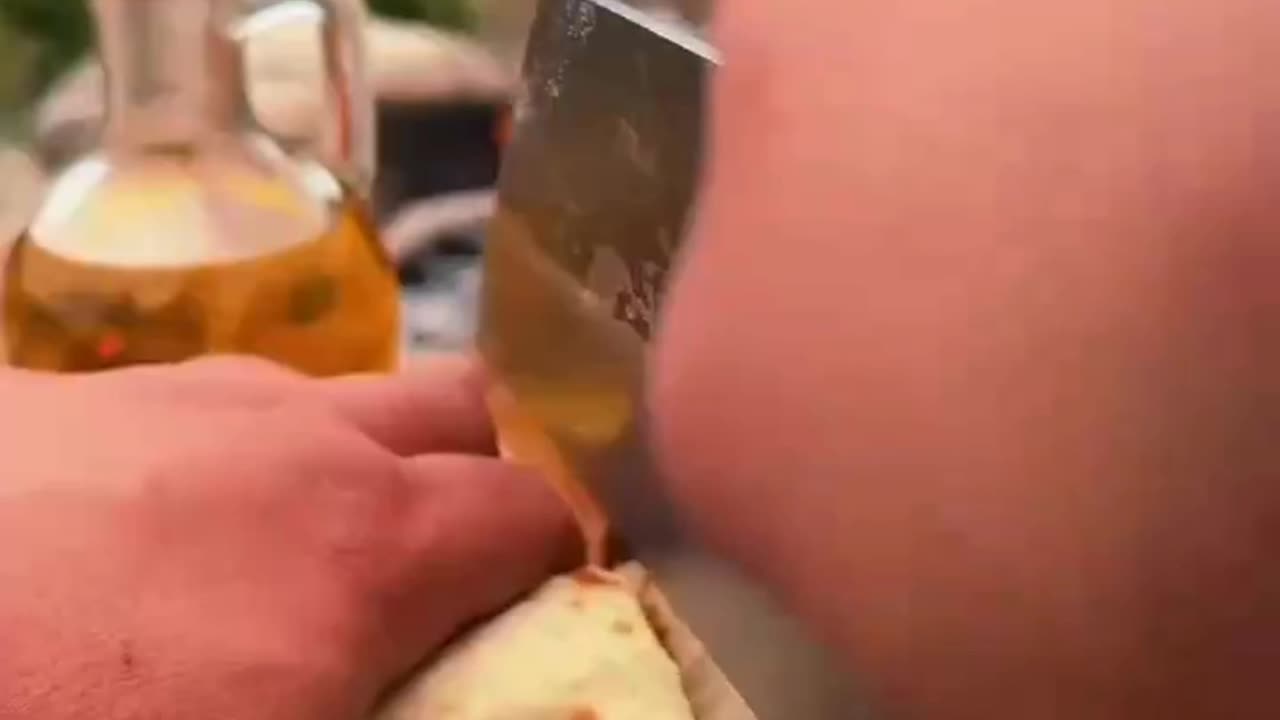 “Made a Juicy Roll in the Heart of Nature 🌿🔥 | You’ll Want a Bite!”