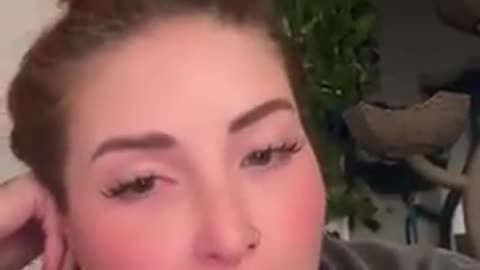 woman claims that ICE agents are “quitting in droves”..