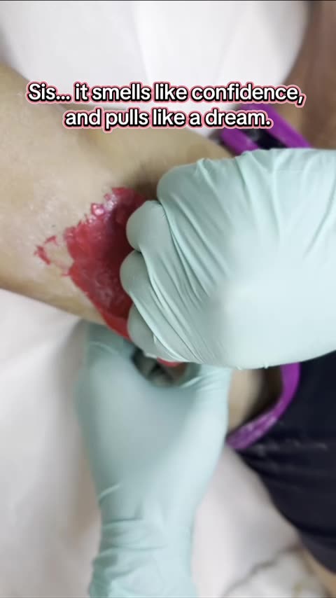 Underarm Waxing in Florida Using Sexy Smooth Cherry Desire Hard Wax | @firstglanceaesthetics