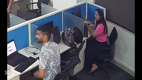 Showing Scammers Their Own CCTV Cameras On their Computer!