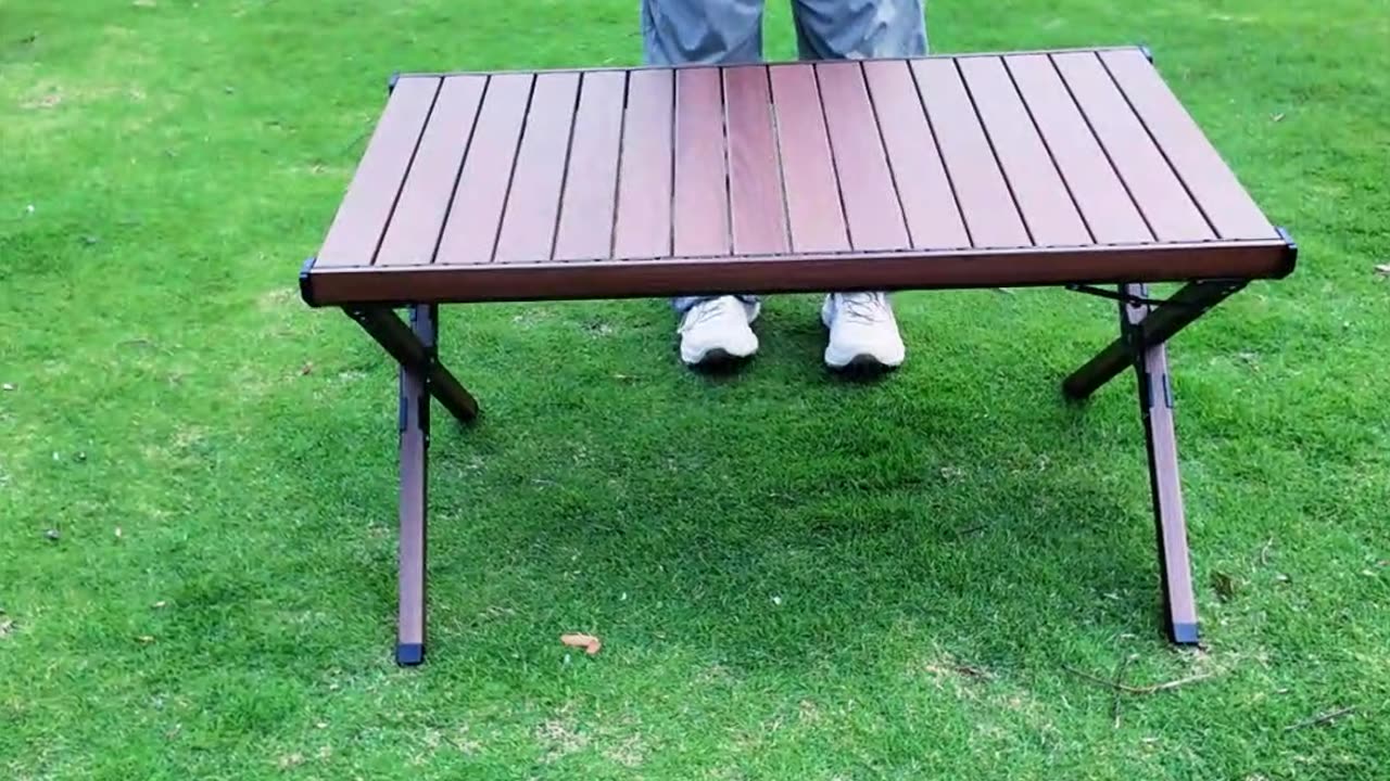 wood grain foldable camping table