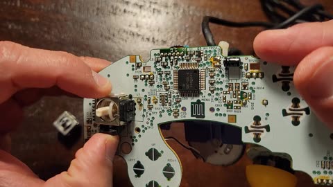 Retro Gaming Repair - Nintendo Gamecube Thumbstick Potentiometer Replacement