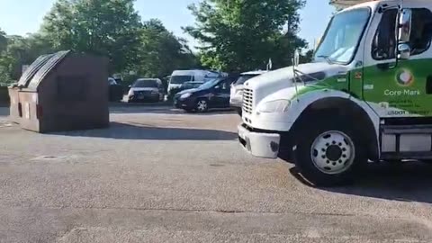 CRAP PILOT #ourtruckinglife #trucking #reallifetruckers #truckdriver #atruckerslife