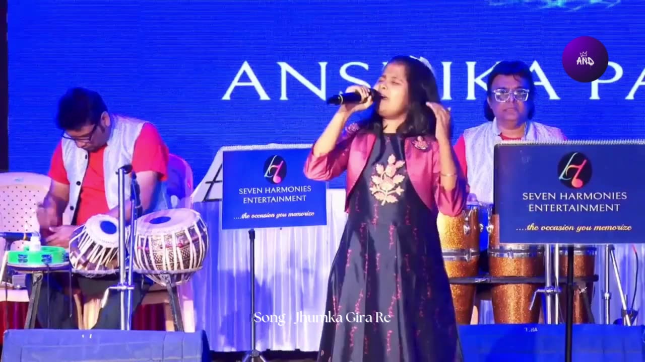 Jhumka Gira Re Live Performance