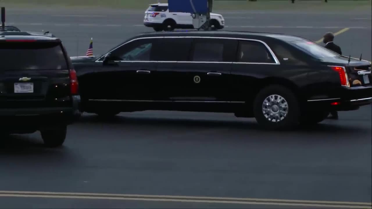 POTUS & Elon Musk land in Philly ahead NCAA Wrestling Championships