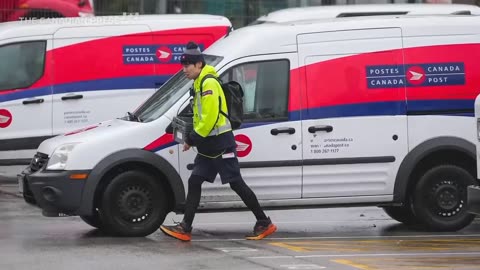 According to experts, a recent Canada Post report is terrible for unions. || Ronaldo Trumpo Jr.