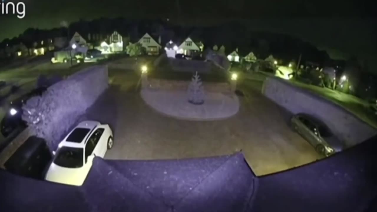 SUPER CLEAR UFO VIDEO'S! 🚨UFO Disclosure: Can it Prevent WW3?🚨