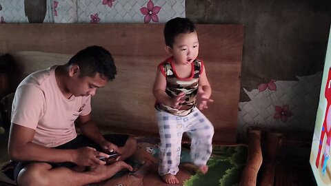 Misayaw Si Isaiah Sa Song Dino Roar