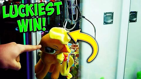 ONE OF THE LUCKIEST CLAW MACHINE WINS YOU WILL EVER SEE!
