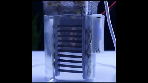 Making a simple hydrogen generator from an old battery