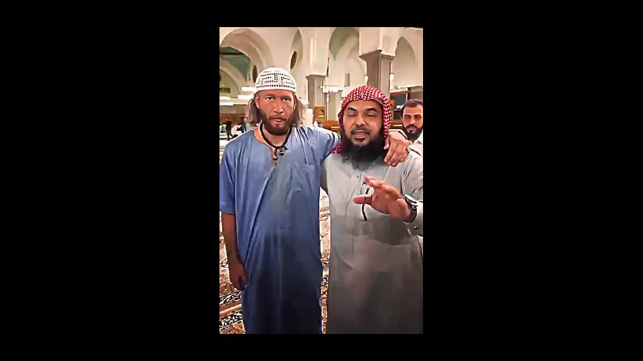 ‼️🇸🇦🔥"CHRISTIAN" Changes His Name to 'MUSLIM' in Madinah! #shorts