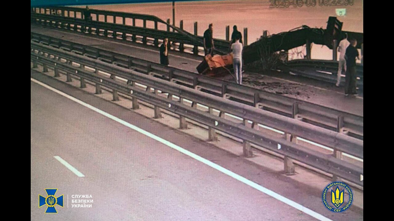 ⚡️🇺🇦 SBU conducted a new unique special operation and hit the Crimean Bridge