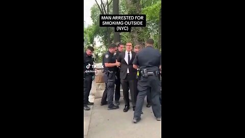 #newyork, #police #arrest man for smoking in a #park,